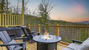 House, 2 Bedrooms | Property grounds