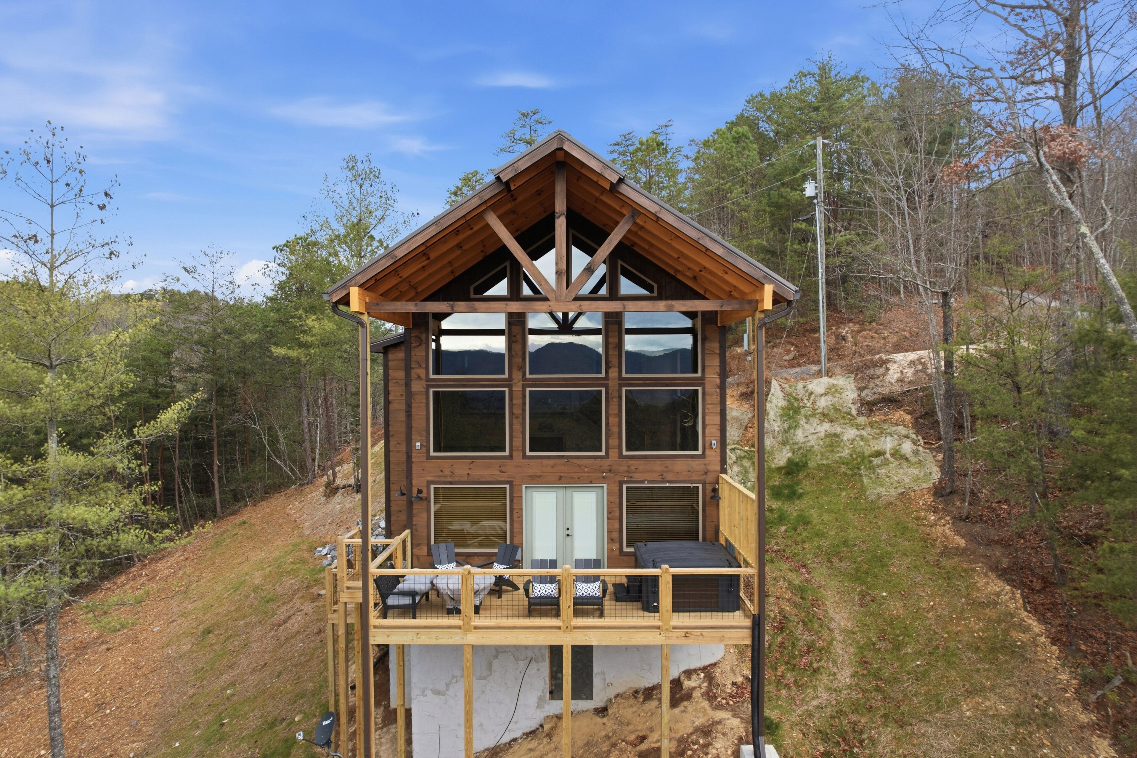 House, 2 Bedrooms | Exterior