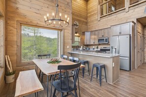 單棟房屋, 2 間臥室 | 用餐區