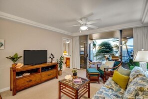 Living area - Royal Mauian, #515 2 Bedroom Condo (Kihei)
