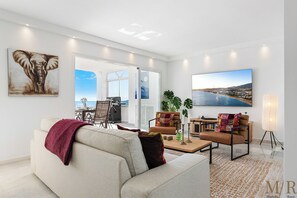 Smart TV - Casa Picasso | Ref. #112 (Estepona)