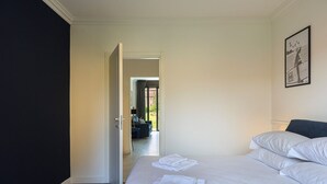 1 bedroom, iron/ironing board, bed sheets - Dolce Vita Baveno (Baveno)