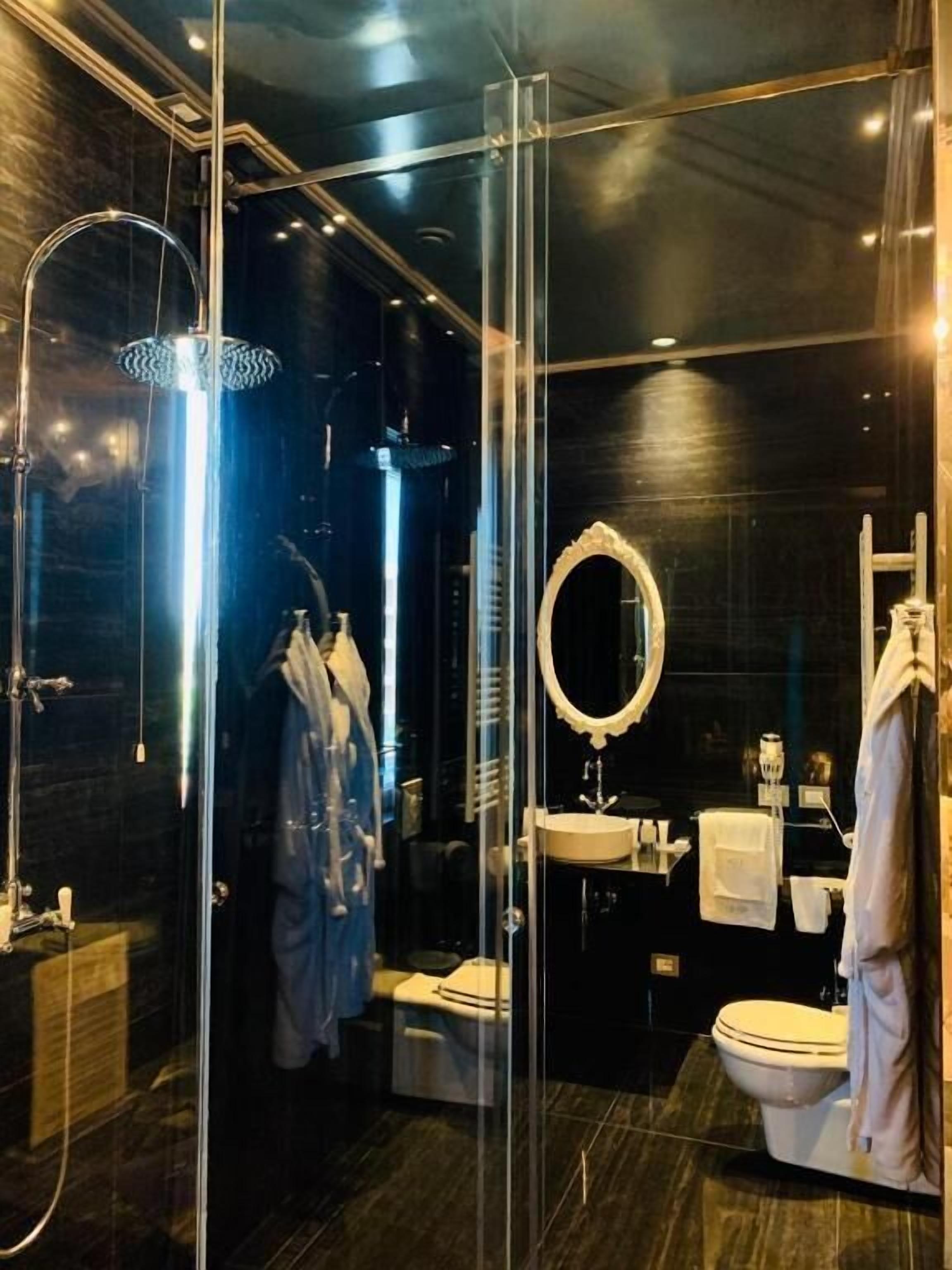 베이직 더블룸, 정원 전망 | 욕실 | 슬리퍼