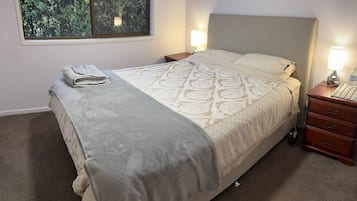 Room, 1 Bedroom, Accessible, Smoking | 1 bedroom