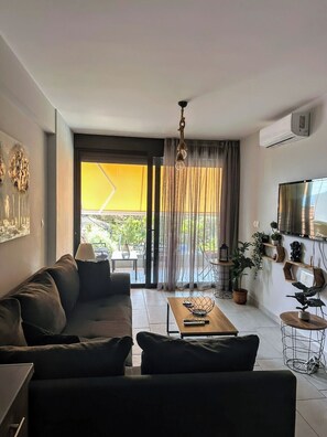 TV - EXOTIC LUXURY APARTMENT: Sea Breeze Central (Lefkada)