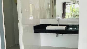 Room, 1 Bedroom, Smoking, Terrace | Bathroom