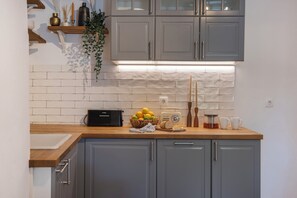 Classic-Stadtwohnung, Gartenblick | Eigene Küche | Mini-Kühlschrank, Mikrowelle, Herdplatte, Geschirrspüler