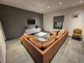 Living room - Modern Apartment in a Prime Location! (Tongeren)