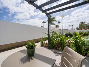 Bungalow, Garden View | Outdoor dining - PASO CHICO GRAN CANARIA (San Bartolomé de Tirajana)