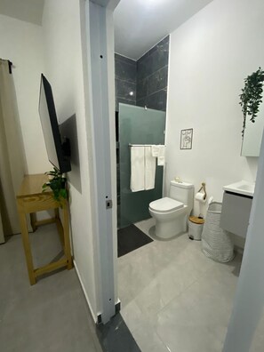 Bathroom - Apartamento Moderno y Acogedor cerca de la Playa (Cabrera)