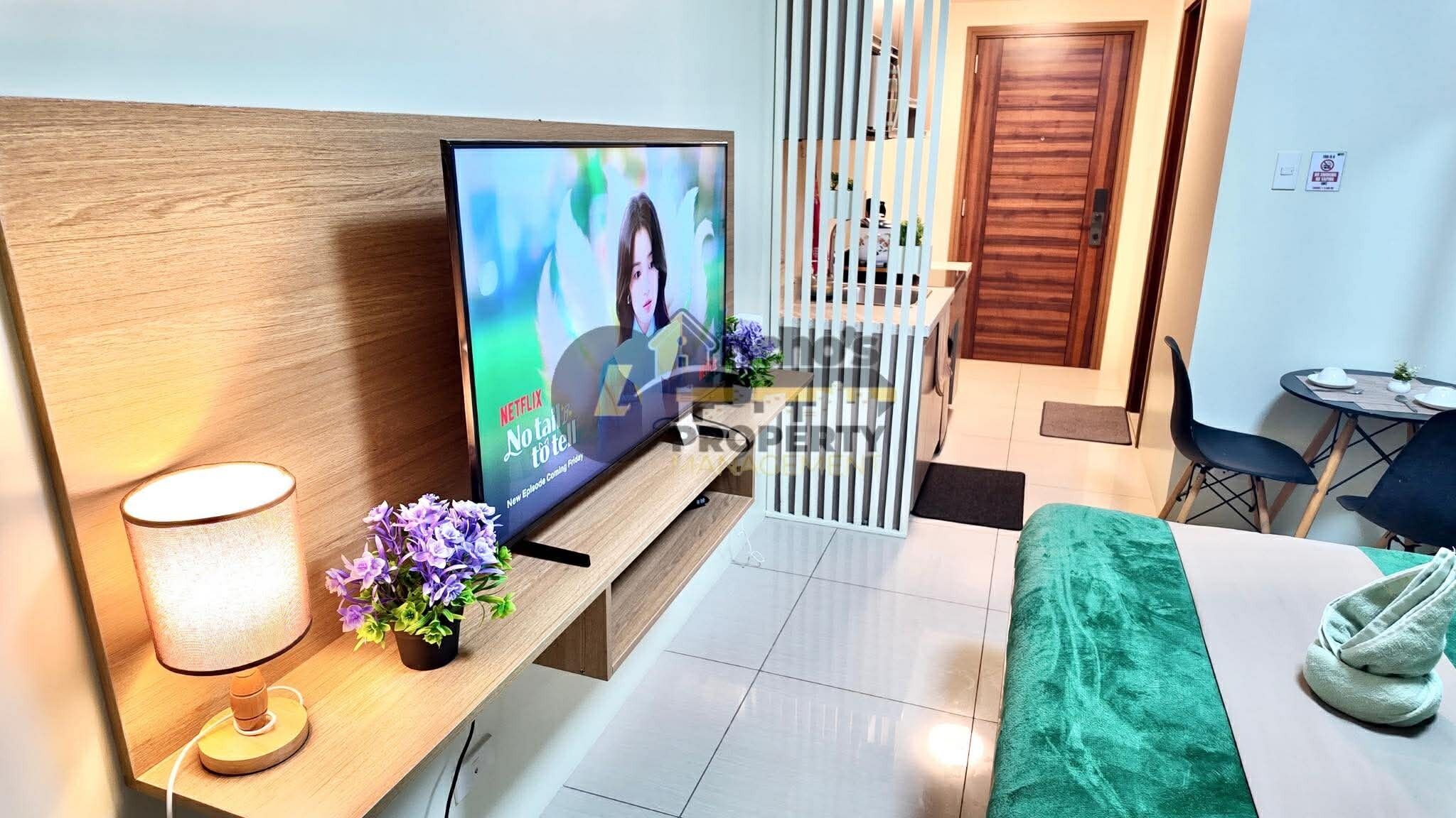 Internet, bed sheets