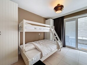 2 habitaciones, tabla de planchar con plancha y wifi