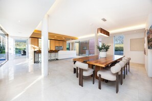 Dining - Luxury Eco Mansion in Radlett  Pool, Steam Room, Hot Tub, Cinema & Games Room (Randlett)