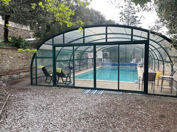 Pool - Farmhouse with a pool, perfect for a peaceful vacation with family or friends! (OMS)