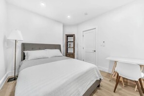 3 habitaciones, escritorio, wifi y ropa de cama 