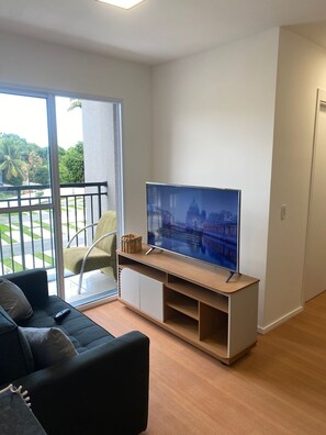 Living area - Apartment with 2 bedrooms, living room, kitchen and bathroom. (Rio de Janeiro)
