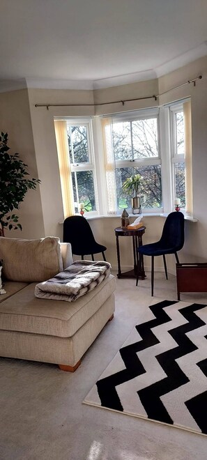 House, 3 Bedrooms | Living area - The Parkview House Wakefield (Wakefield)