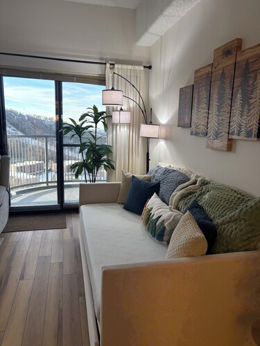 Newly Listed Mountain Retreat at Sugar Mountain -Hemlock Sunset