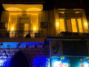 Exterior detail - Sydney Hotel (Cairo)