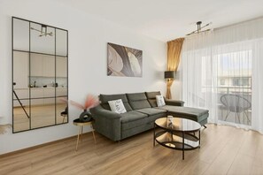 Apartment, Balcony, City View | Living area - MoHost Arena (Brașov)