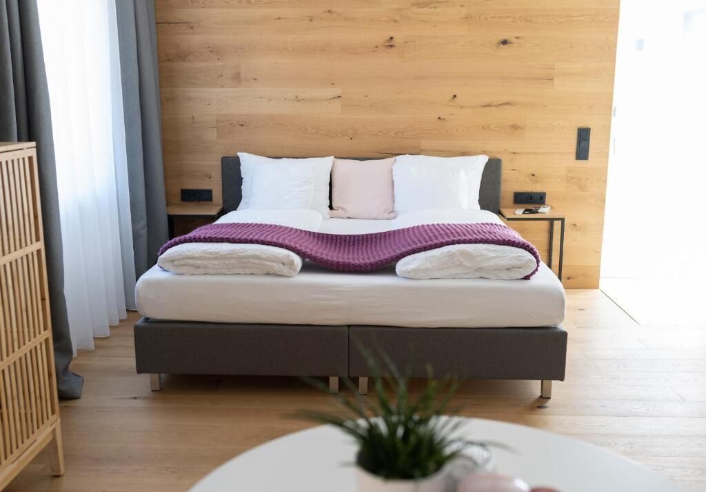 Studio mit Terrasse | Cortinas blackout, quartos à prova de som, ferros/tábuas de passar roupa