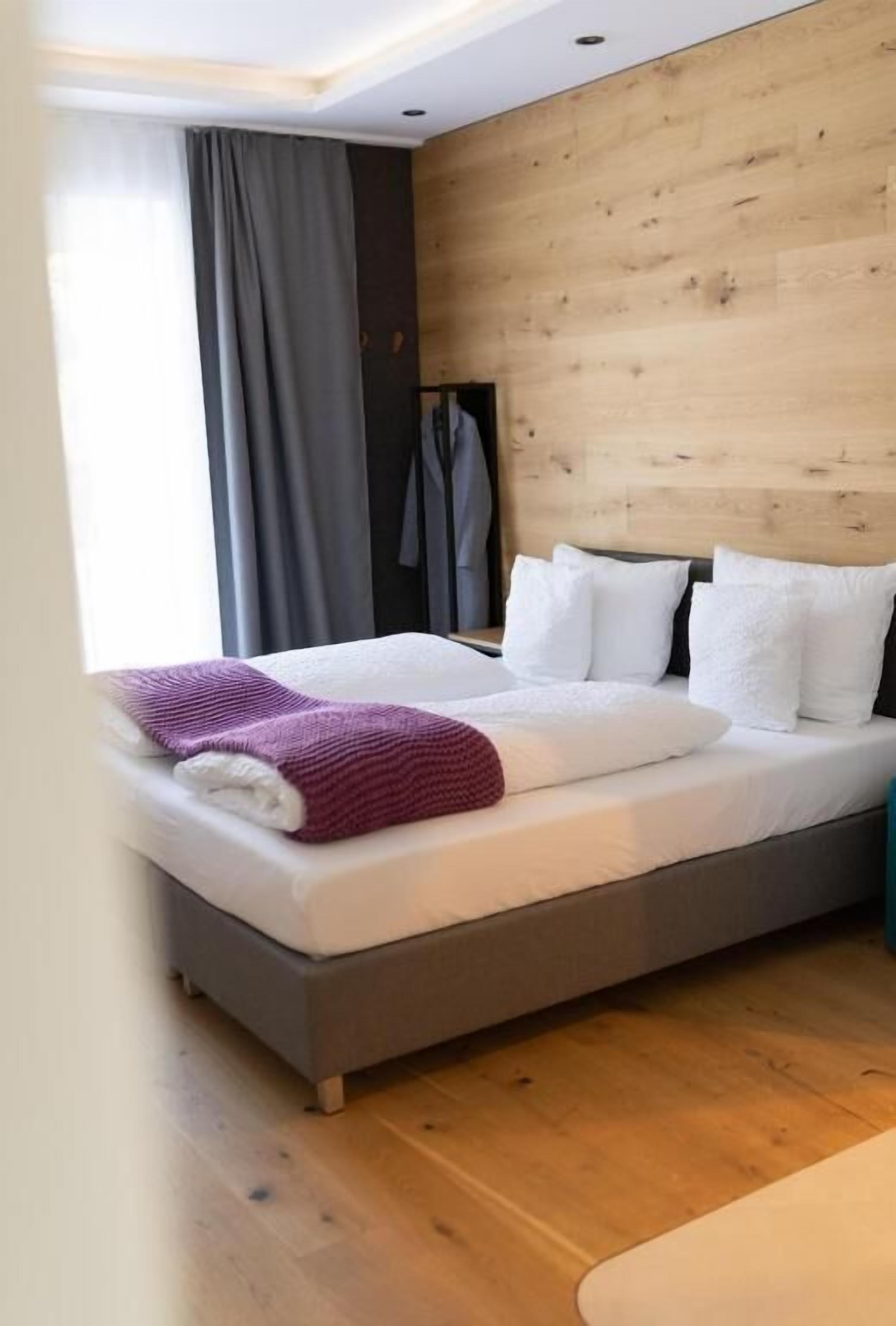 Doppelzimmer mit Terrasse | Cortinas blackout, quartos à prova de som, ferros/tábuas de passar roupa