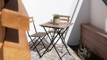 Doppelzimmer mit Terrasse | Buiten dineren