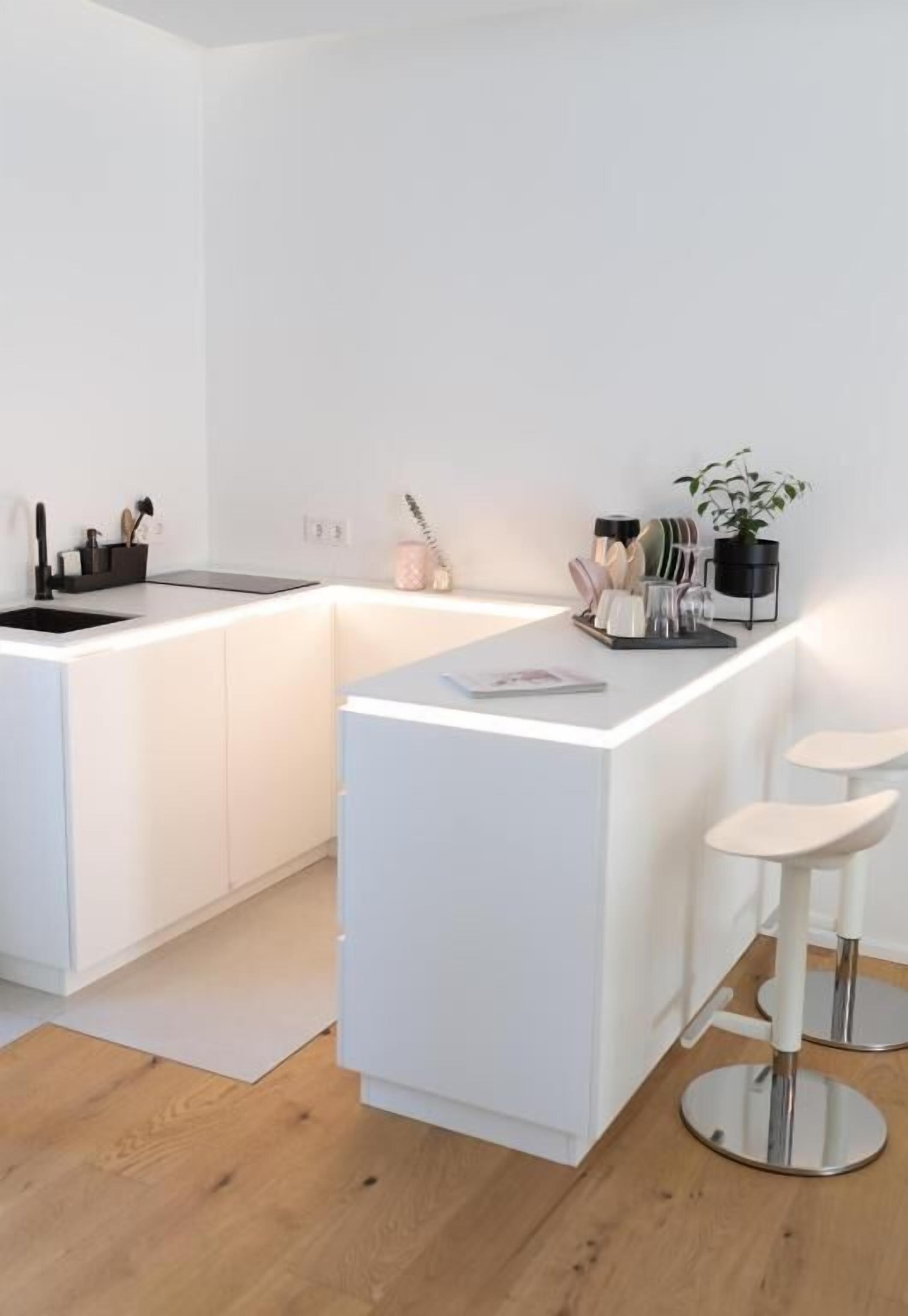 Studio mit Terrasse | Cozinha privada | Refrigerador em uma área comum, micro-ondas em uma área comum