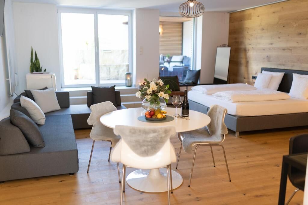 Studio mit Infrarotkabine und Veranda | Cortinas blackout, quartos à prova de som, ferros/tábuas de passar roupa