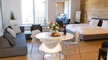 Studio | Verduisterende gordijnen, geluiddichte muren