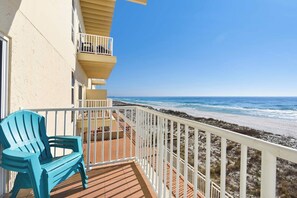 Property grounds - 🌊🌴Gulf Views | Walk to Beach + Peg Leg Pete's | Sans Souci 207 (Pensacola Beach)