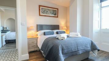 2 bedrooms, individually decorated, individually furnished, free WiFi