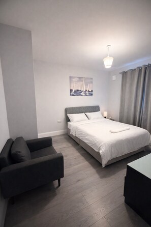 Room, 1 Bedroom, Smoking, Hot Tub | 1 bedroom - Room-double Room With Garden View (Drogheda)