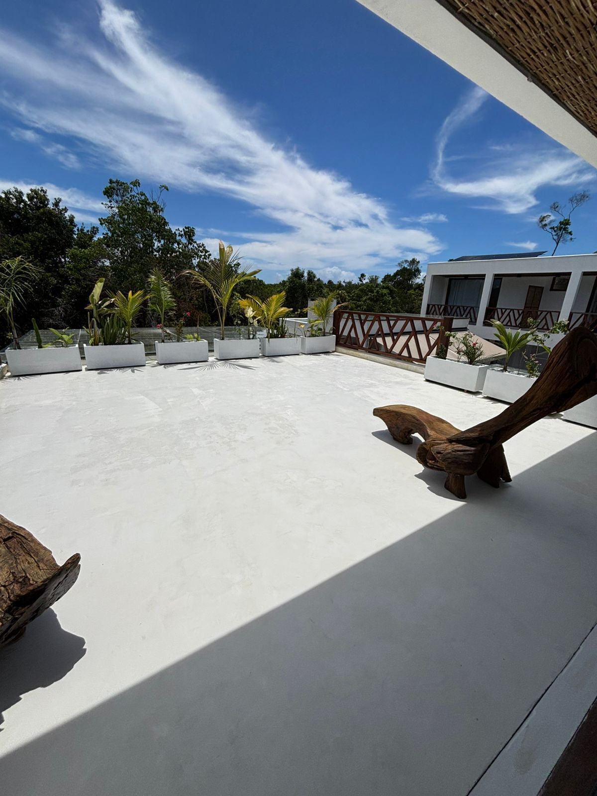 Dobbelt- eller tomannsrom – deluxe, 1 soverom, terrasse, bassengutsikt | Terrasse/patio