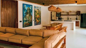 Una televisión de pantalla plana