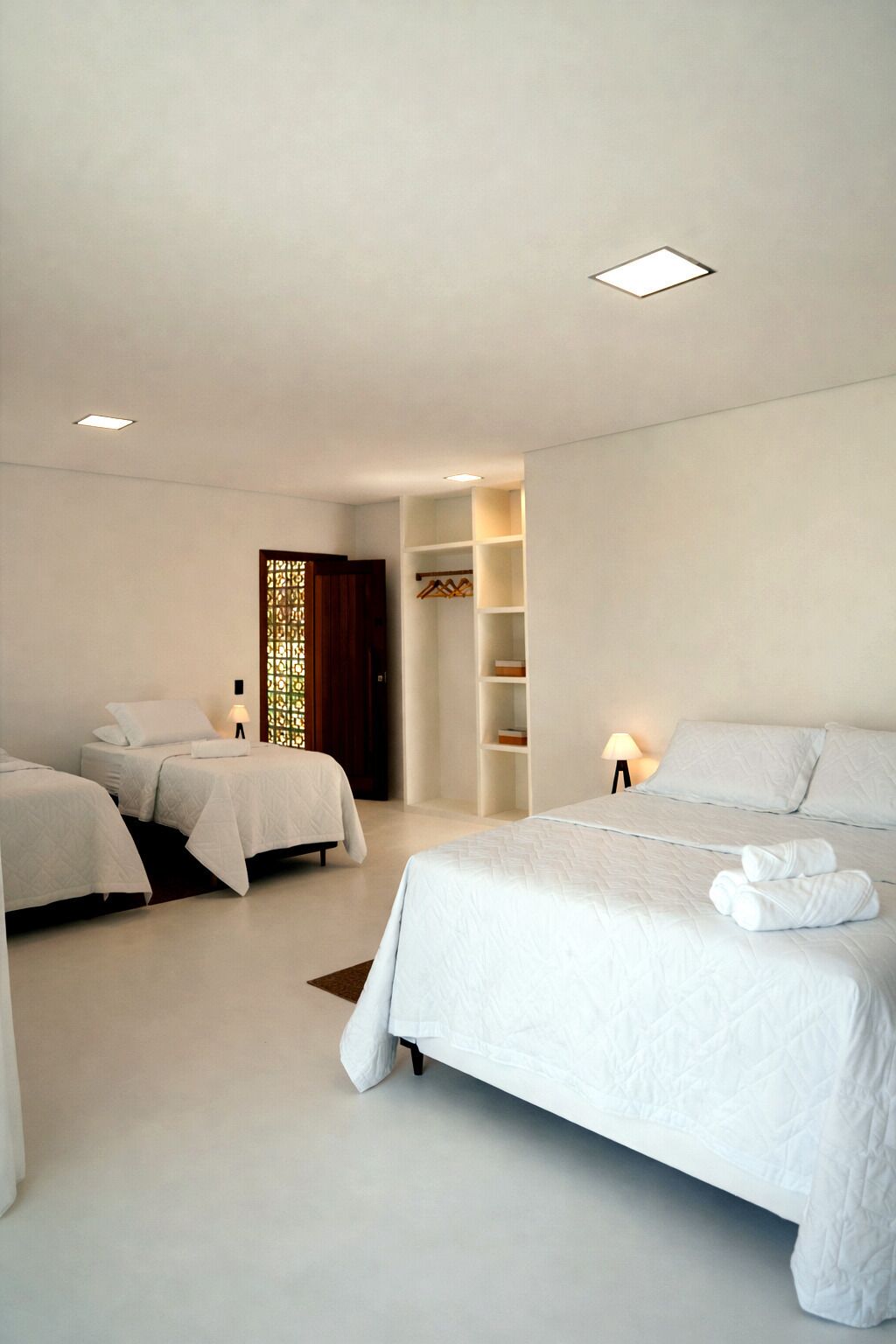 Literie de qualité supérieure, surmatelas, minibar, rideaux occultants
