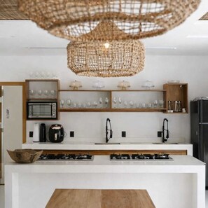 Mini-fridge, microwave, oven - Vila Maremangue  (Porto Seguro)