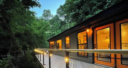 Mountain Modern Cabin- Seasonal Lake Views + Fire Pit + 5-Min Walk to CH Lake