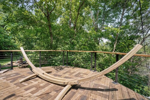 Sunrise Treehouse Lake Views - 5 min Walk/1 min Drive to Fish & Boat Ramp