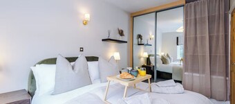 3-bed Victorian House, free parking, close to city centre