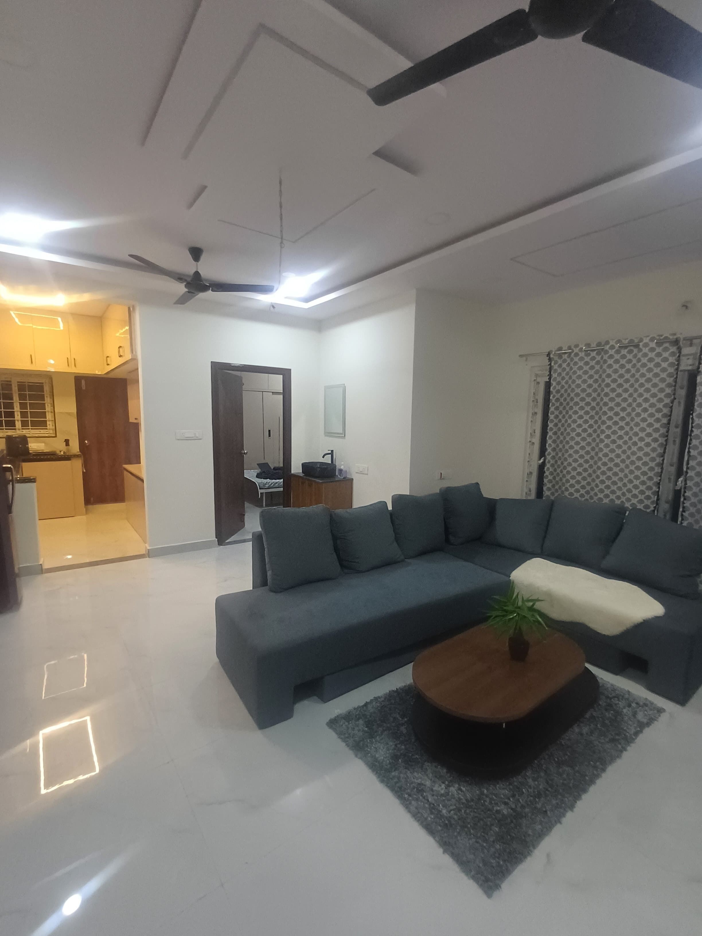 Modern & Cozy 2bhk, 2acs, Fully Furnished, Near It-hub - Hyderabad