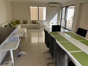 Interior - Cloverdale Family Accommodation (Cloverdale)