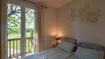 House | 3 bedrooms, iron/ironing board