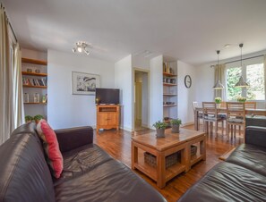 House | Living room - Holiday Home for 6 People With Private Pool (Saint-Medard-d'Excideuil)