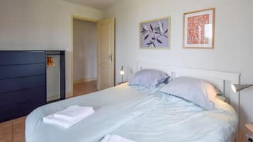 House | 3 bedrooms, iron/ironing board