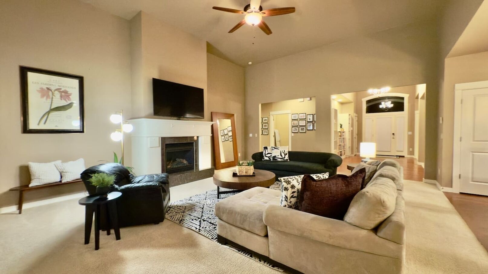 This Spacious Residence Is Perfect For Families And Professionals, Featuring An Open Layout, A Dedicated Workspace, And A Large Deck With A Bbq. Enjoy A Fully Equipped Kitchen And A Private Y Suite. Comfortably Designed For Extended Stays, This Home - Olympia, WA