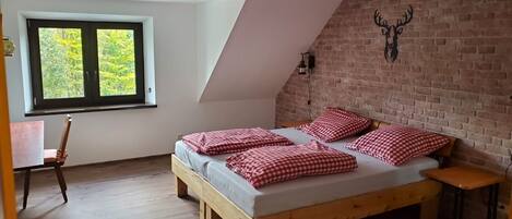 Fer et planche Ă repasser, Wi-Fi, draps fournis