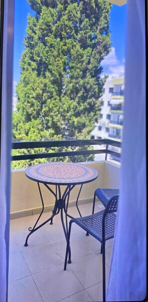 Property grounds - Cozy 2-Bed Apartment by the Kings Avenue Mall (Pafos)