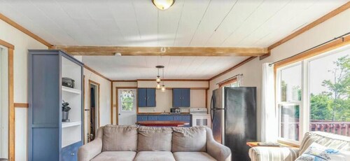 Charming Lakeside Cottage Retreat | Steps to the Water | Peaceful & Private