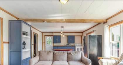 Charming Lakeside Cottage Retreat | Steps to the Water | Peaceful & Private